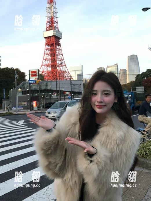 护士Hyoyeon (김효연)的私拍图片集：感受不一样的职业魅力与风采